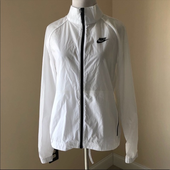 NWTNike running jacket 150$! - Picture 5 of 8
